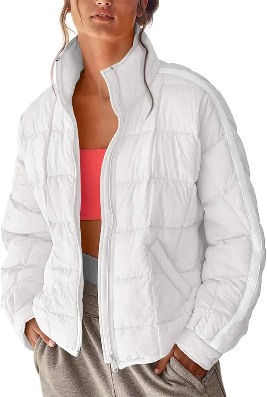 Aiopr Women's Oversized Lightweight Down Coat Long Sleeve Zip Packable Short Puffer Jackets