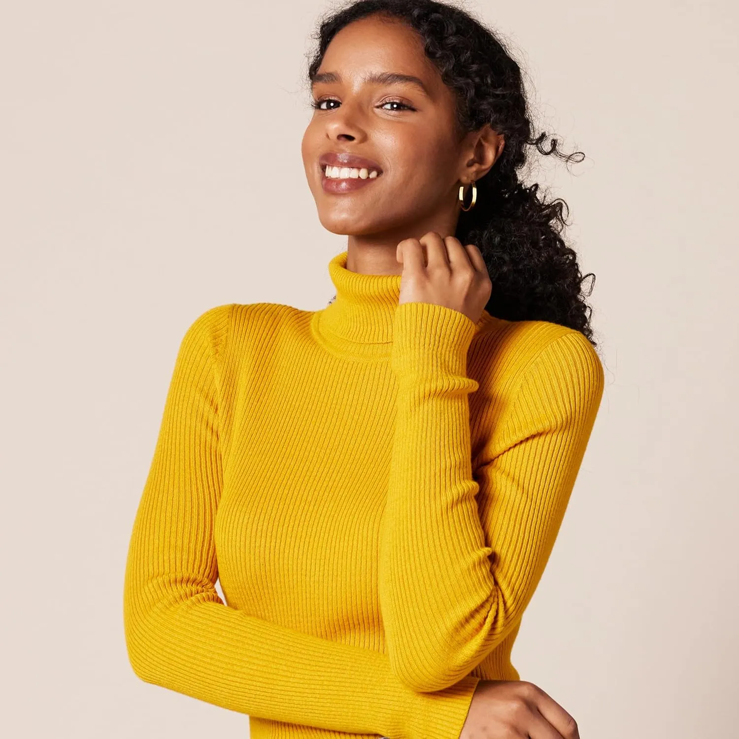 Amazon Essentials Women's Slim-Fit Lightweight Long-Sleeve Turtleneck Sweater