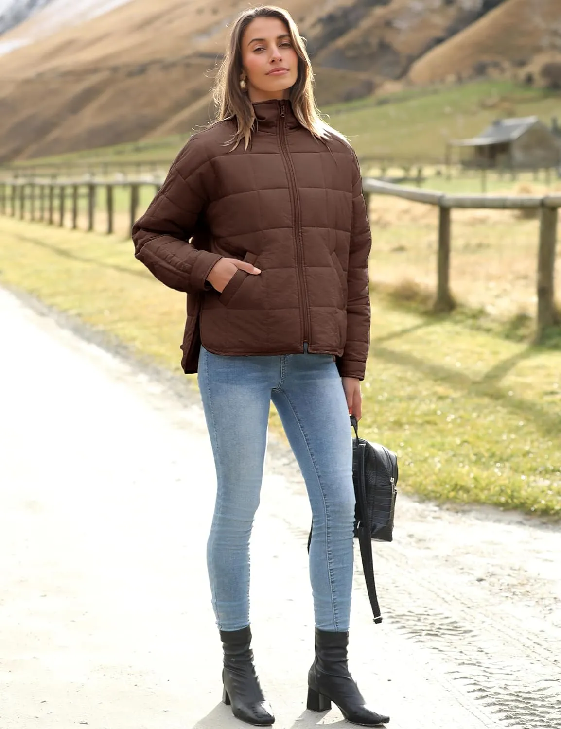 Huaqiao Womens Quilted Puffer Jackets Lightweight Zipper Short Winter Coat with Pockets