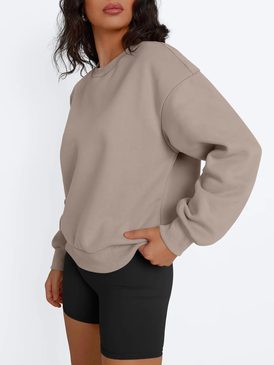 Trendy Queen Womens Crewneck Sweatshirts Casual Pullover Long Sleeve Shirts Fall Fashion 2025 Clothes